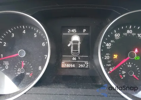 2017 Volkswagen Jetta 1.4T Se z USA, uszkodzony, nr VIN 3VWDB7AJ9HM396172